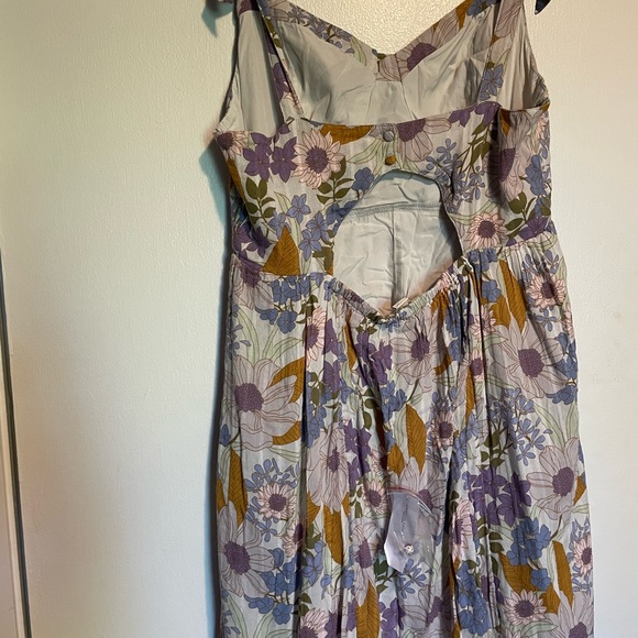 American Eagle Floral Corset Dress - Picture 4 of 5